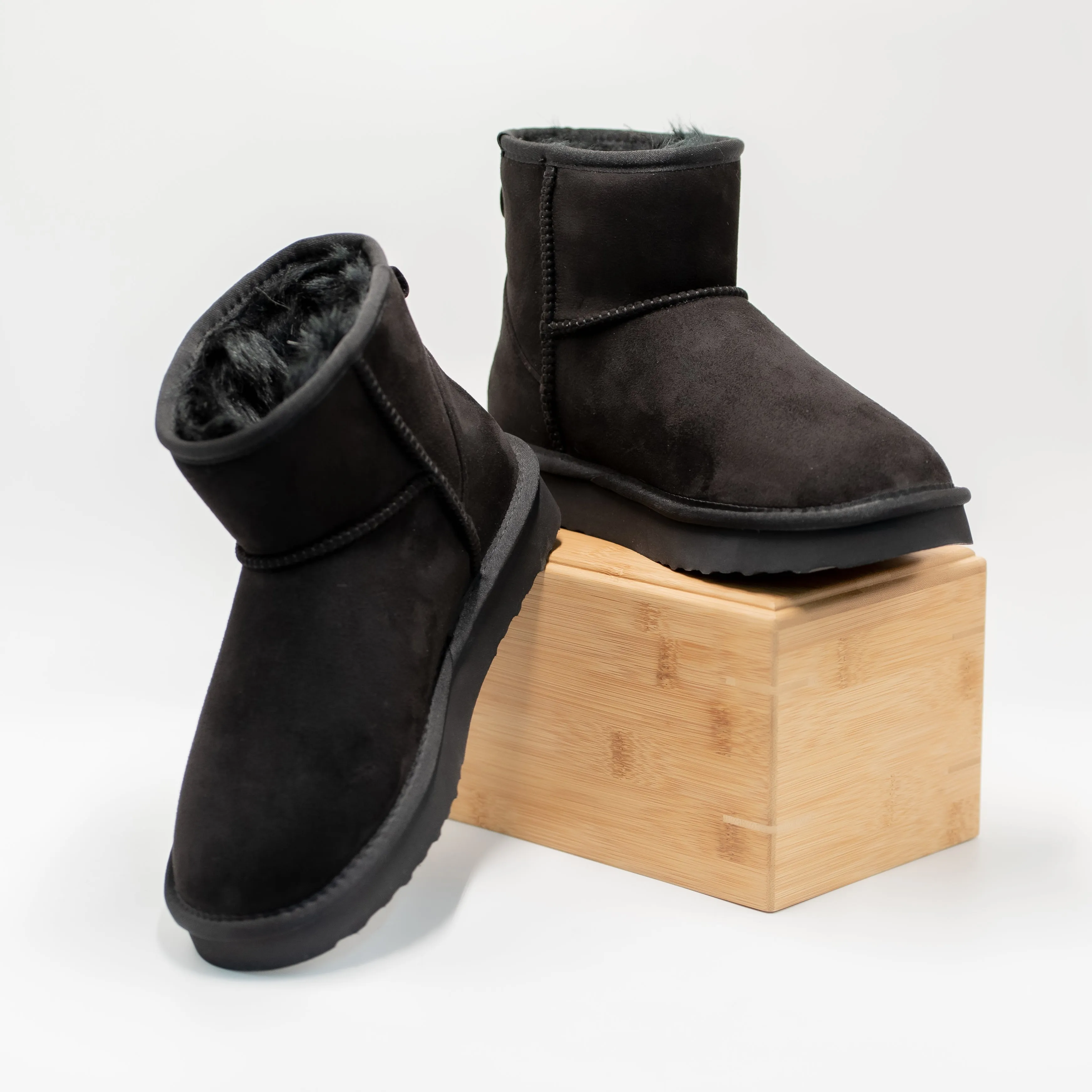 [Defective] Pawj Mini Boot | Black / Black Mink